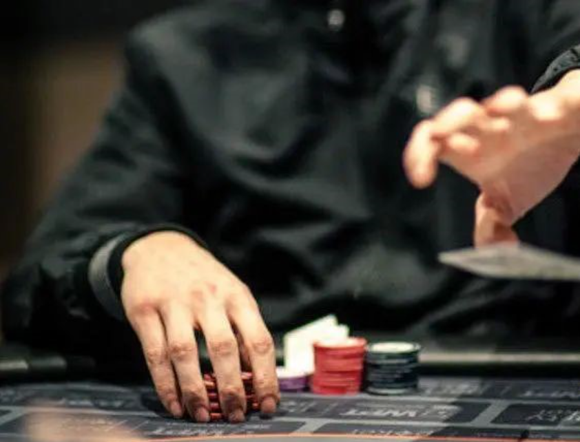 德扑高手的策略与技巧：揭秘顶尖玩家的制胜之道